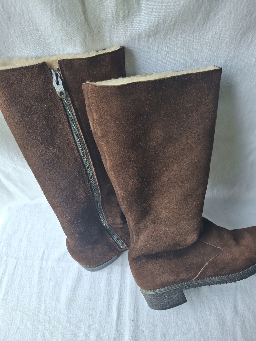 Women's Brown Suede Shearling-Lined Mid-Calf Boots - Picture 3 of 7